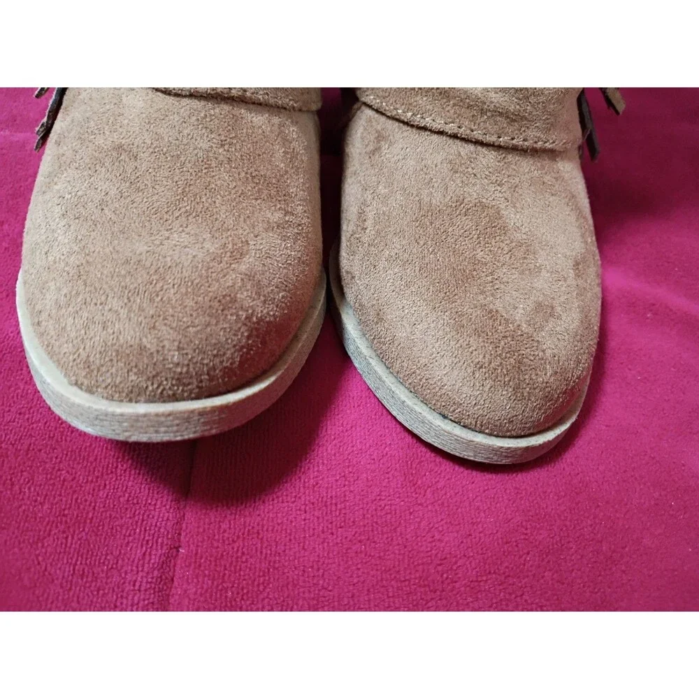 brown Jellypop Kurra kids' fringe boots featuring a soft. Size 12      #18